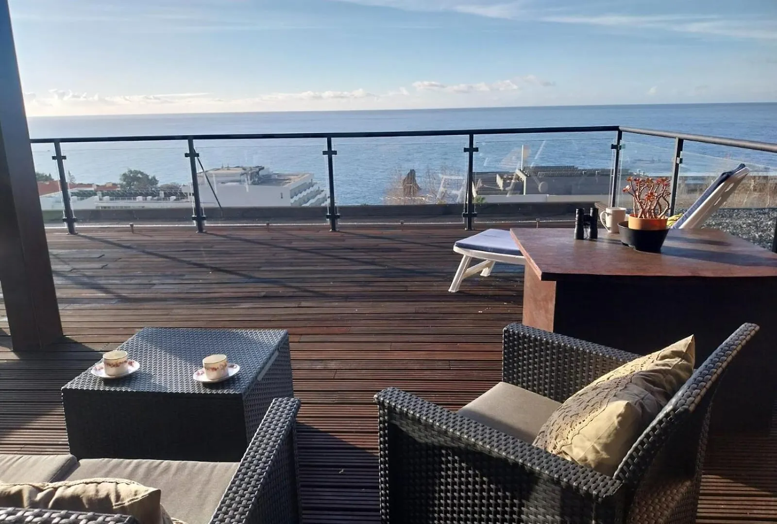 Lido Ocean Front Penthouse Apartment Funchal  Funchal (Madeira)